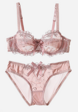 Load image into Gallery viewer, Imogen Lace Underwire Floral Bra Set