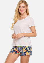 Load image into Gallery viewer, Fetuchina Solid O-Neck Top With Shorts