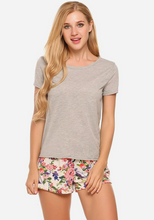 Load image into Gallery viewer, Fetuchina Solid O-Neck Top With Shorts