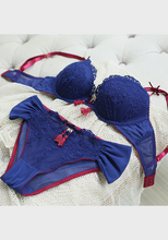 Load image into Gallery viewer, Vahan Floral Bra Sets